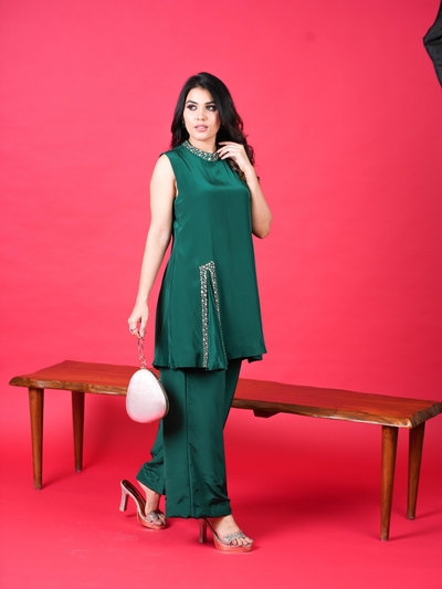 Siah-Sleeveless Indo western set! Featuring a stylish cut and elegant handwork, this set is made from premium Italian crepe and comes in two trendy colors.